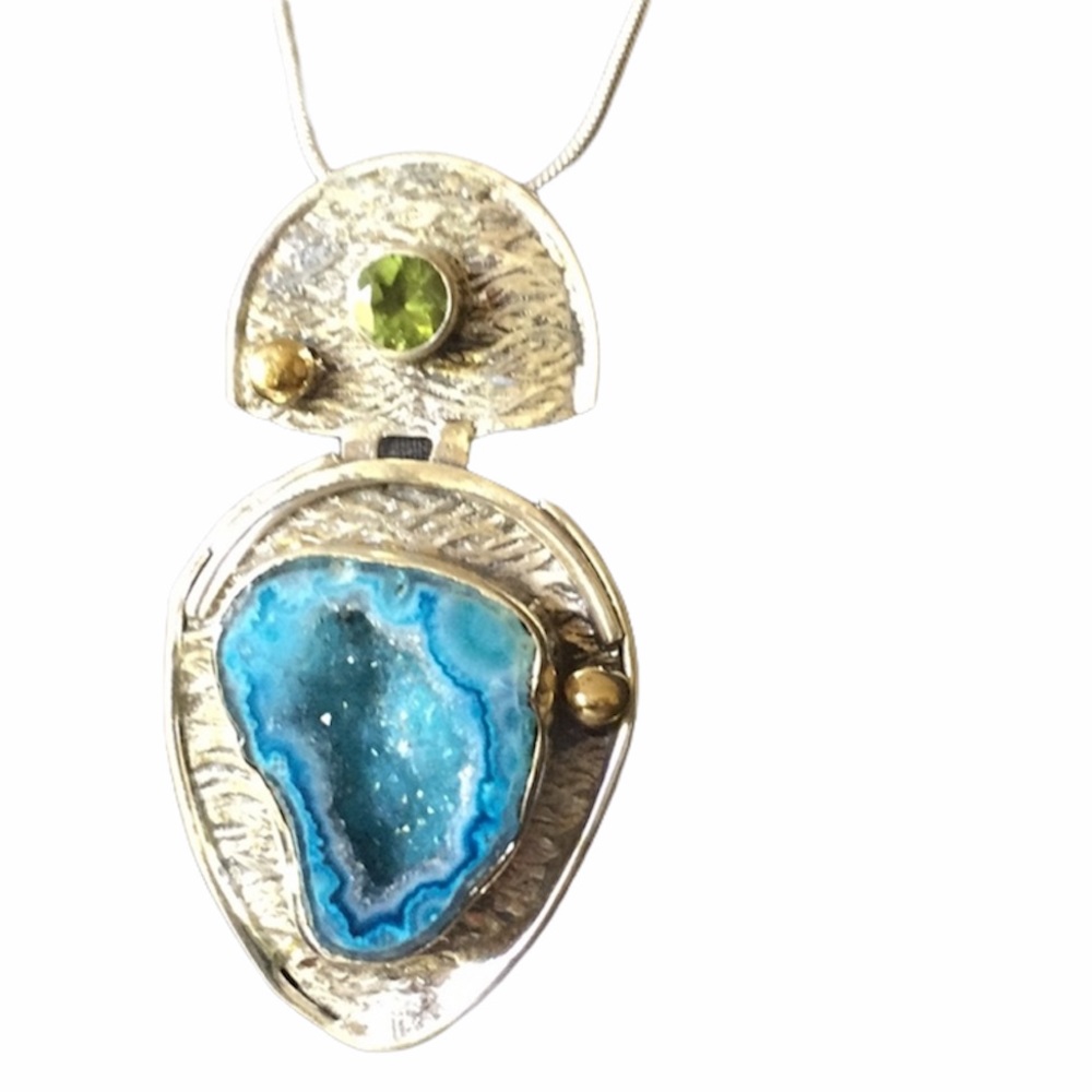 Ladies Pendant Necklace, Druzy Geode